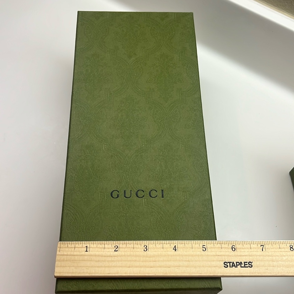 Gucci shoe box with Ribbon